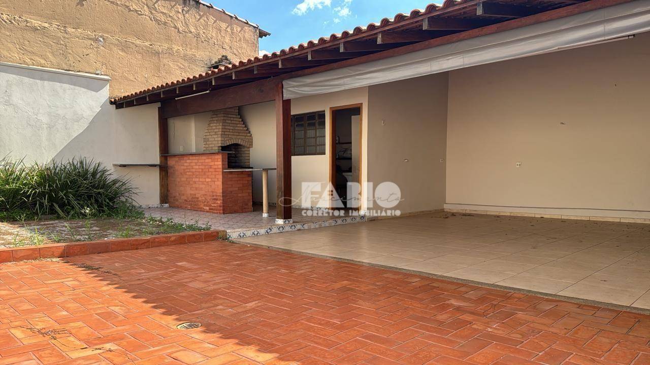 Casa, 4 quartos, 250 m² - Foto 1