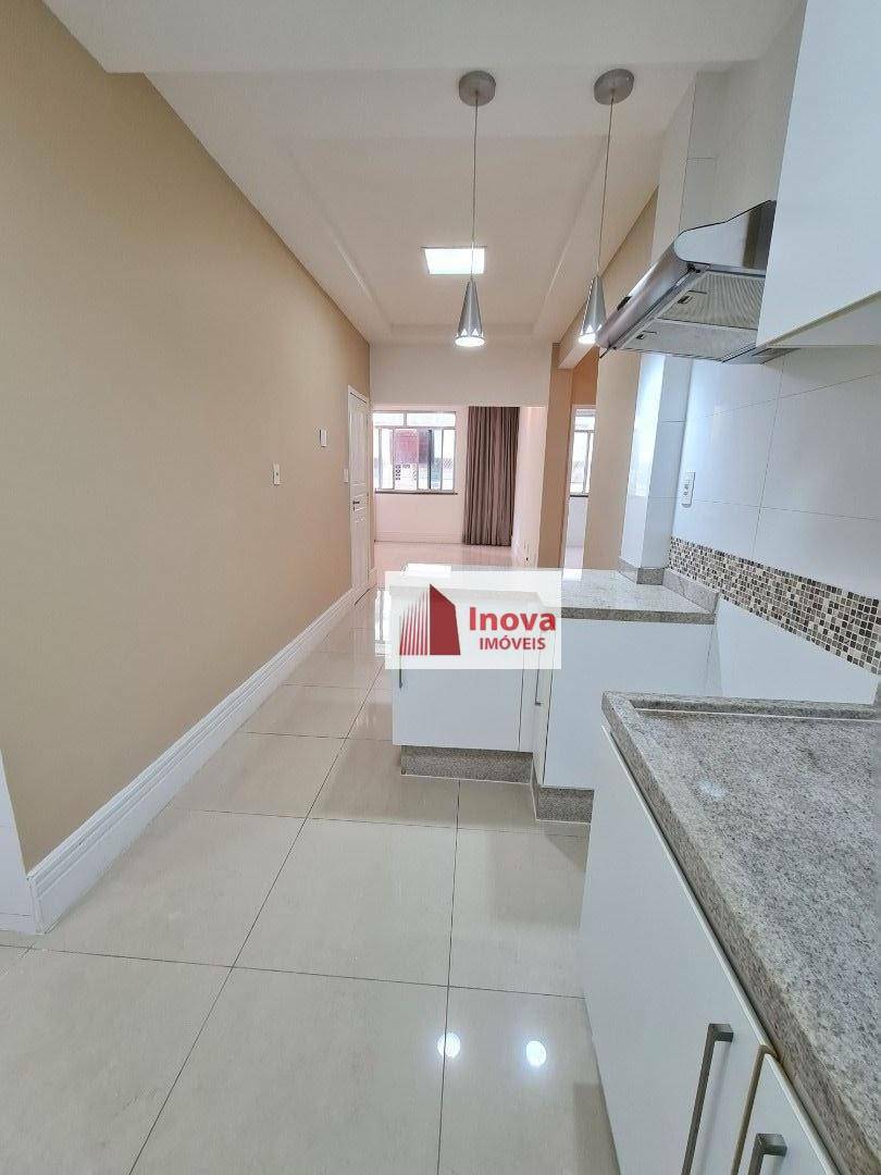 Apartamento à venda com 3 quartos, 140m² - Foto 11