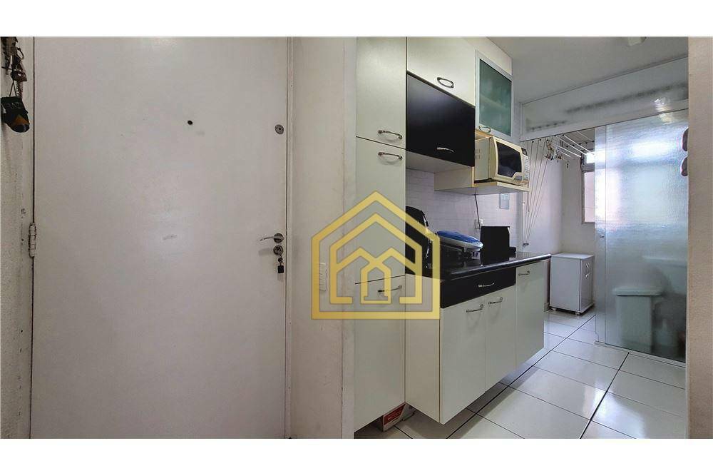 Apartamento à venda com 3 quartos, 60m² - Foto 3