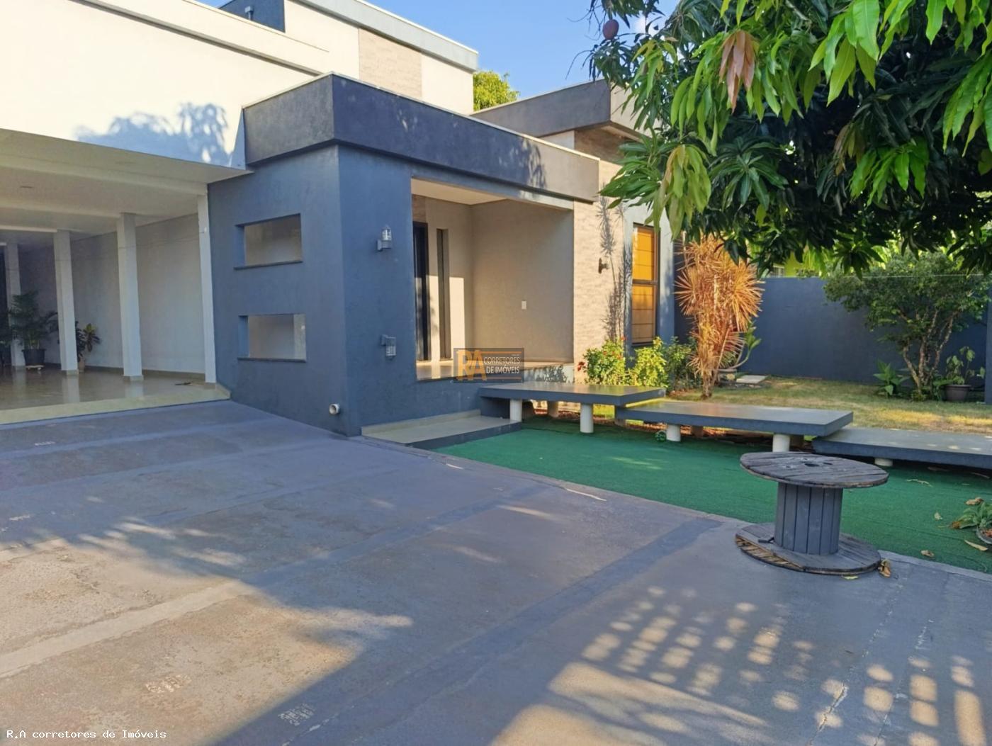 Casa à venda com 3 quartos, 387m² - Foto 2