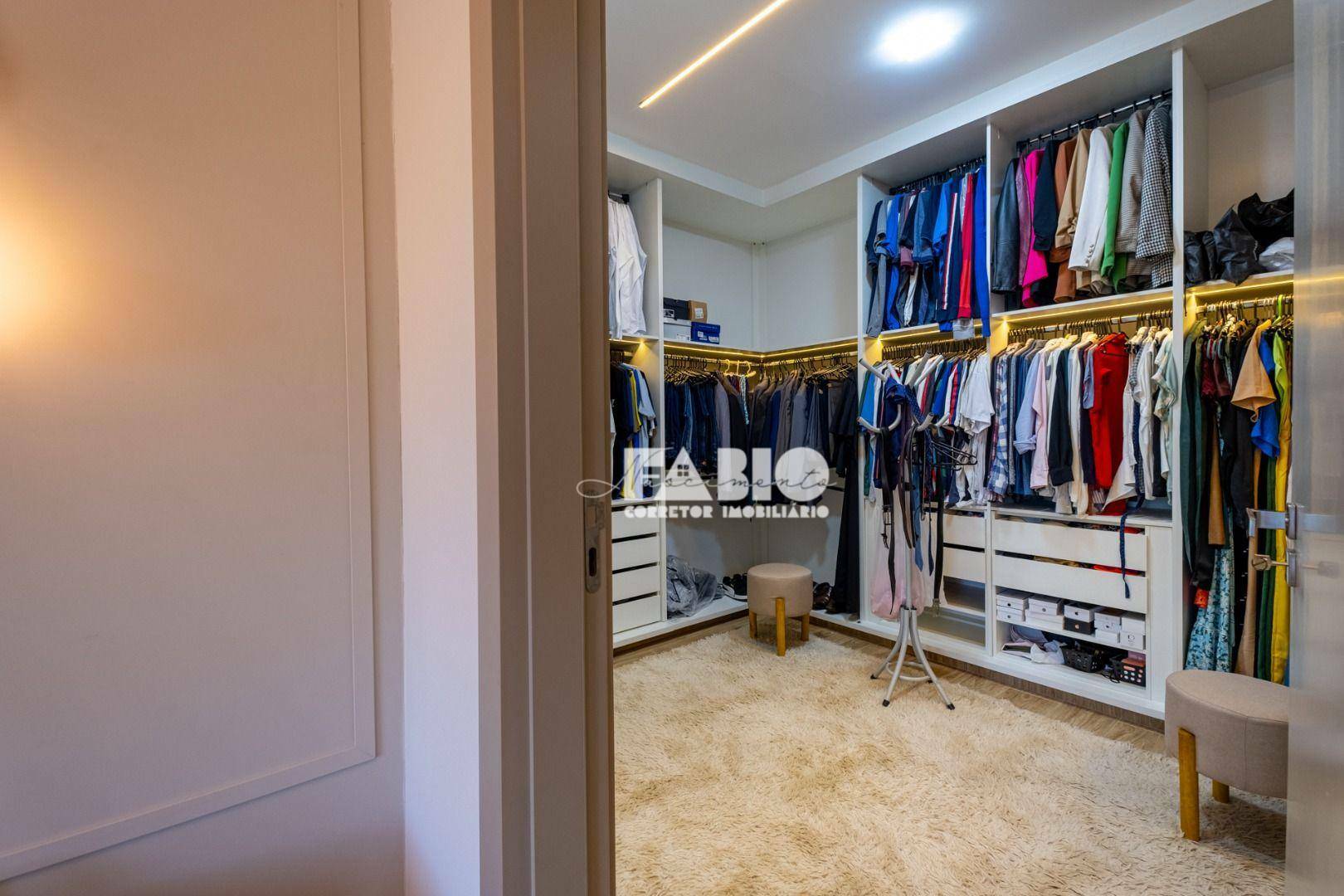 Sobrado à venda com 4 quartos, 470m² - Foto 39