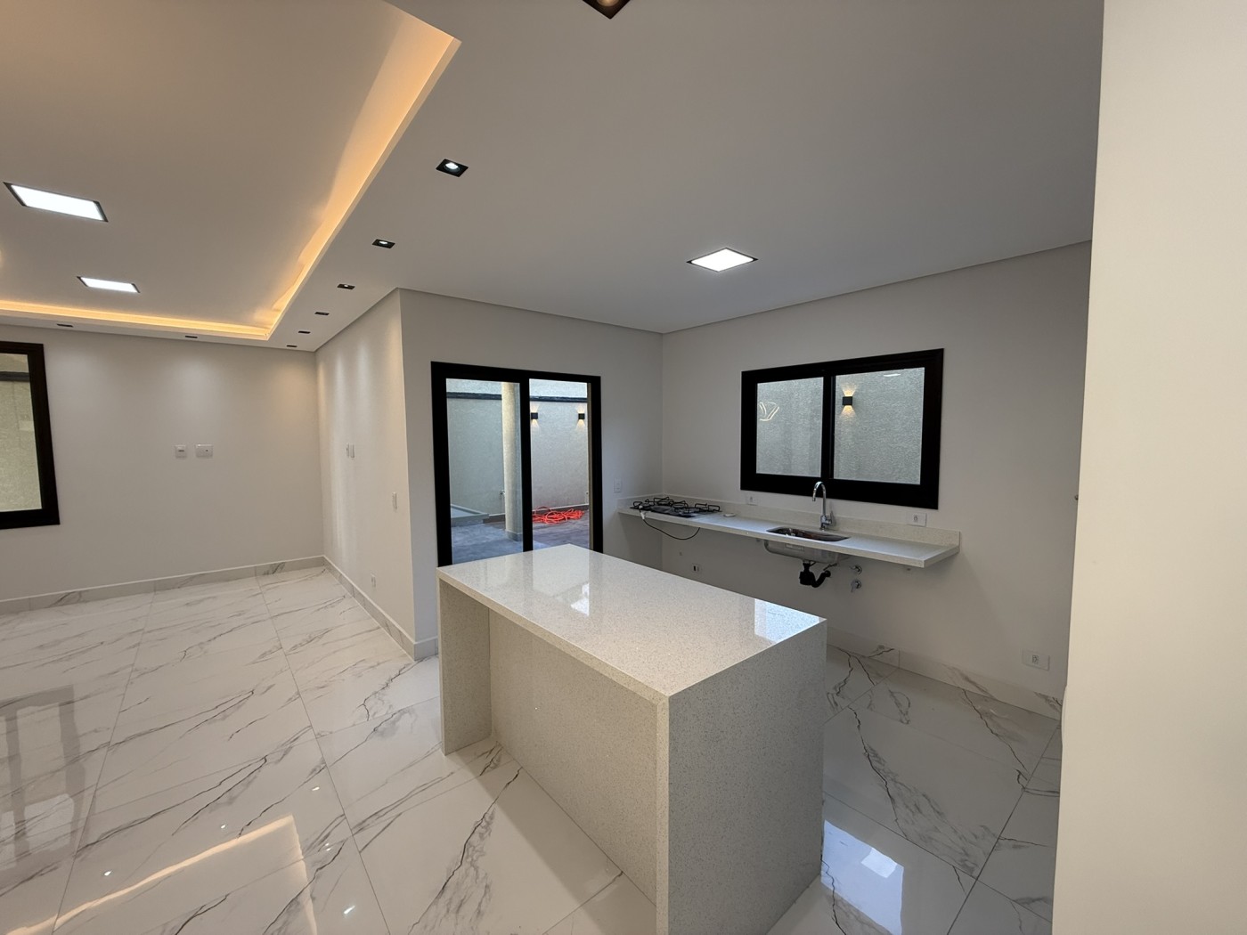 Casa à venda com 3 quartos, 198m² - Foto 5