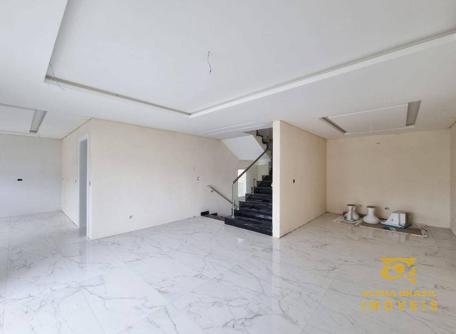 Casa à venda com 4 quartos, 371m² - Foto 4