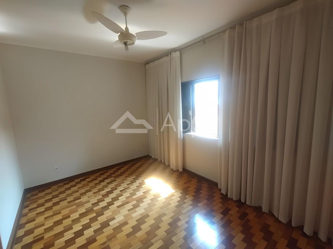 Casa para alugar com 6 quartos, 490m² - Foto 24