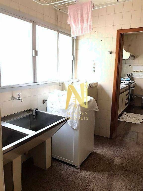 Apartamento à venda com 3 quartos, 226m² - Foto 27