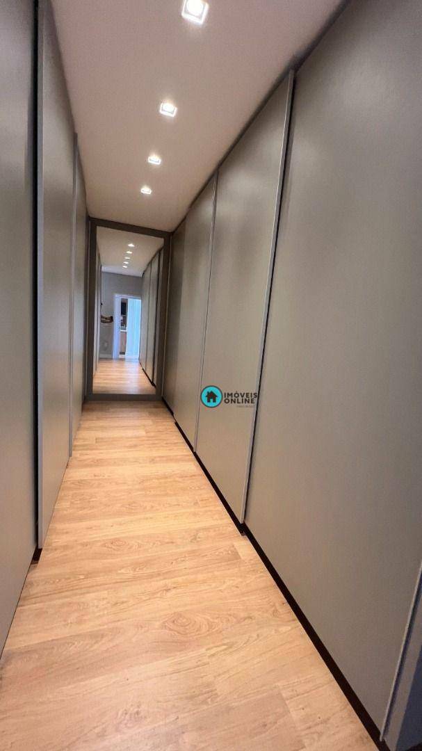 Sobrado à venda com 4 quartos, 303m² - Foto 24