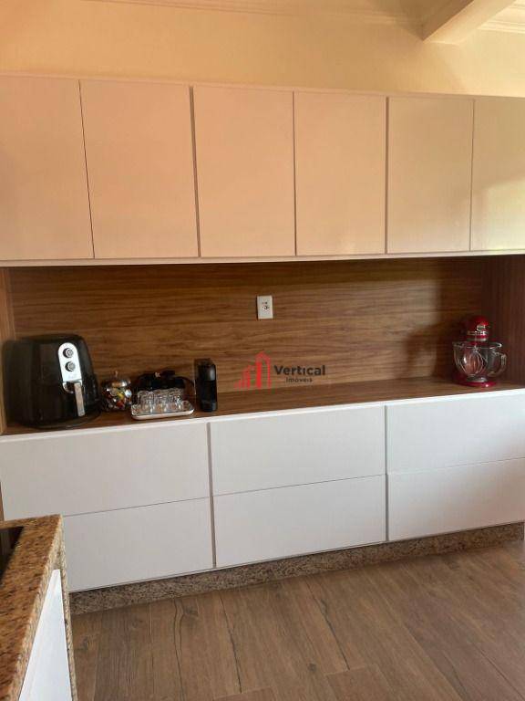 Sobrado à venda com 3 quartos, 300m² - Foto 6