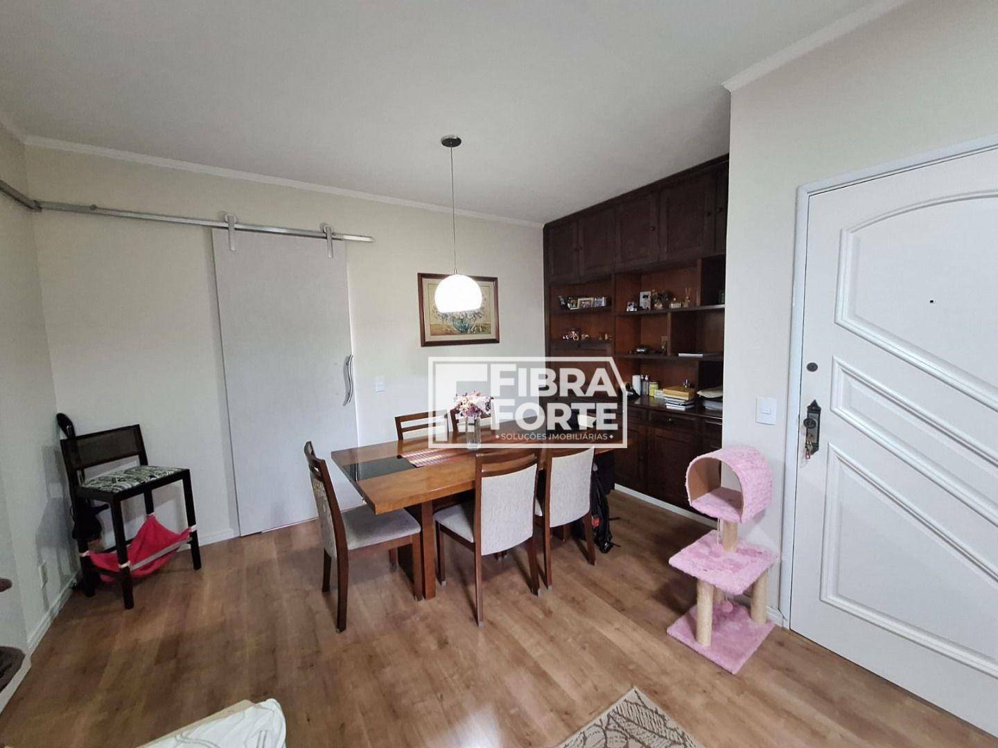 Apartamento à venda com 3 quartos, 75m² - Foto 4