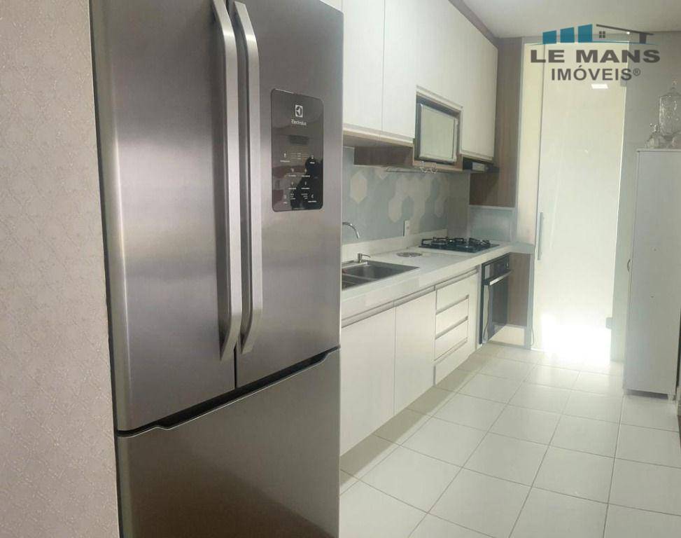 Apartamento à venda com 3 quartos, 79m² - Foto 3