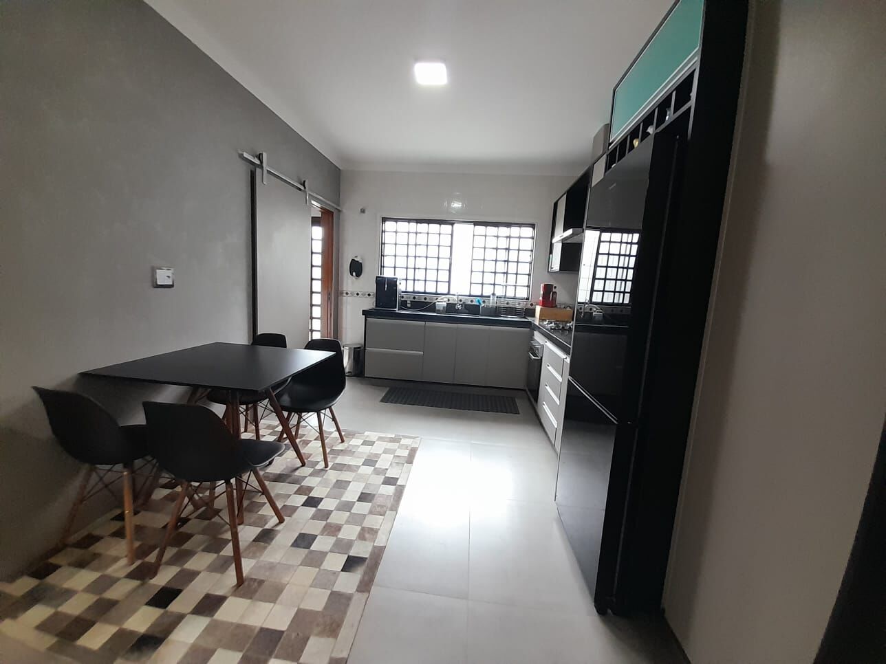 Casa à venda com 3 quartos, 360m² - Foto 3