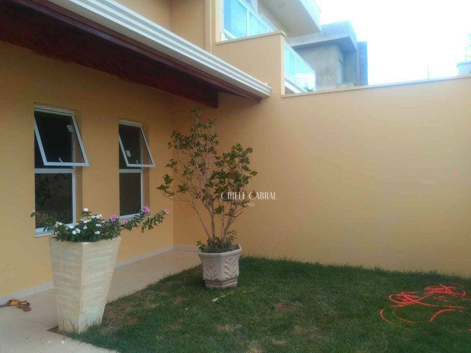 Casa à venda com 3 quartos, 250M2 - Foto 4