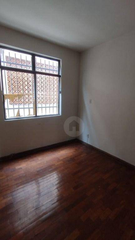 Apartamento à venda com 3 quartos, 110m² - Foto 11