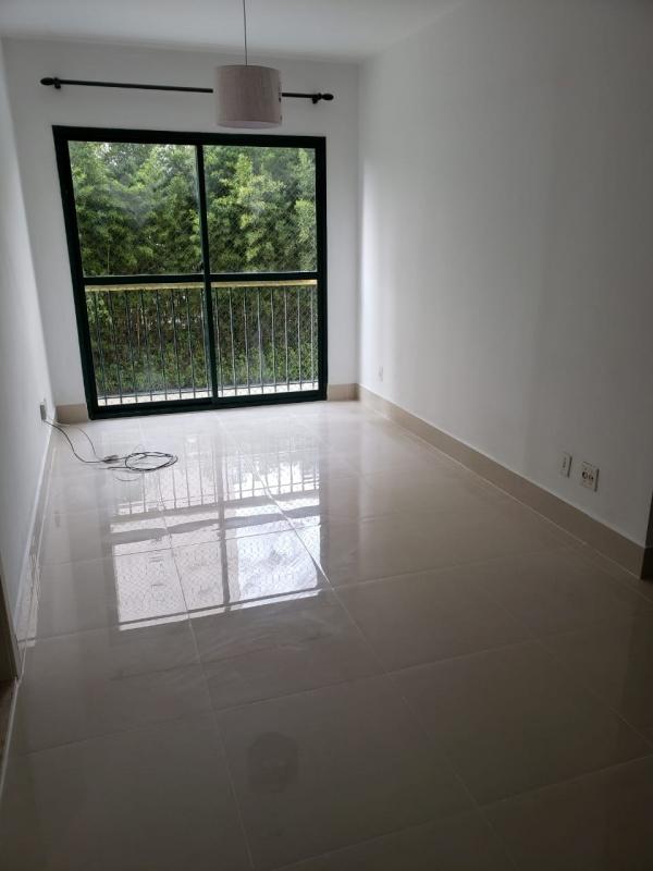 Apartamento à venda com 3 quartos, 68m² - Foto 2