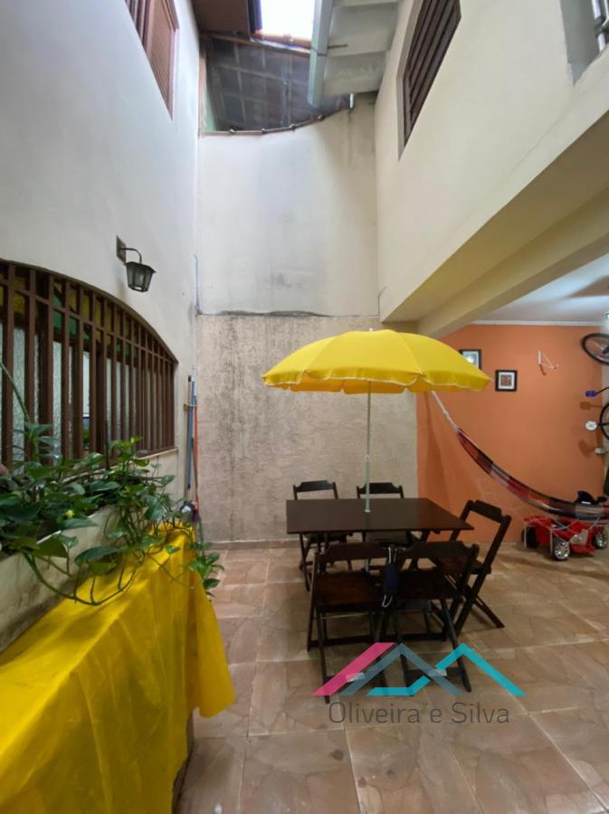 Sobrado à venda com 3 quartos, 175m² - Foto 2