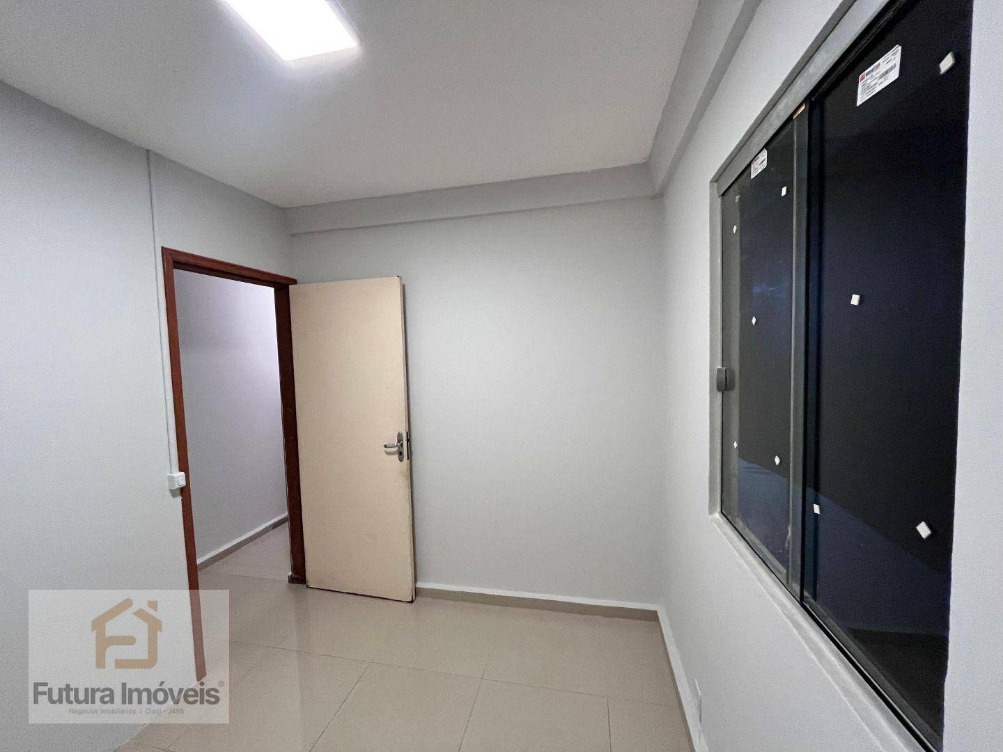 Casa para alugar com 3 quartos, 200m² - Foto 12