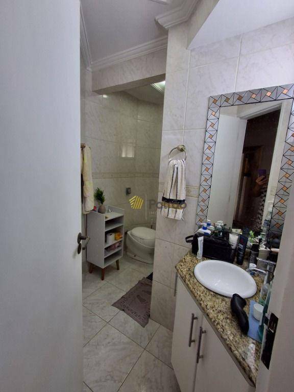 Cobertura à venda com 3 quartos, 200m² - Foto 13