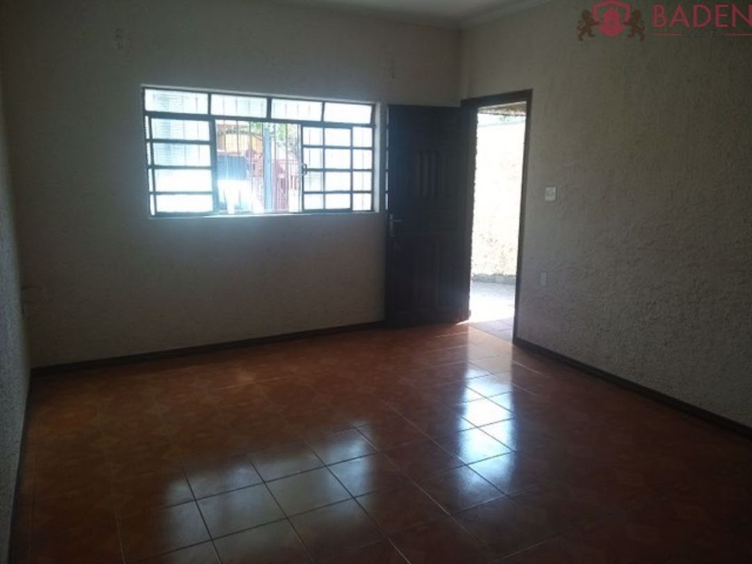 Casa à venda com 4 quartos, 150m² - Foto 3