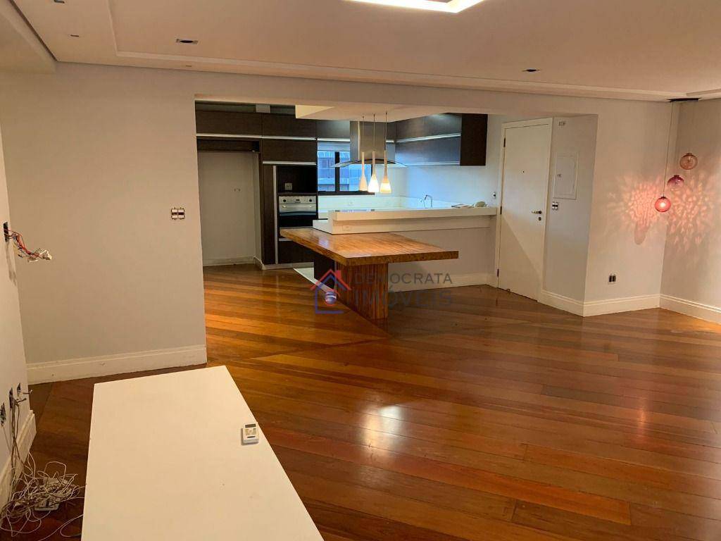 Apartamento à venda e aluguel com 3 quartos, 139m² - Foto 4