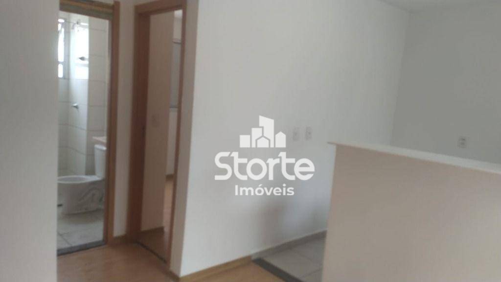 Apartamento à venda com 2 quartos, 39m² - Foto 2