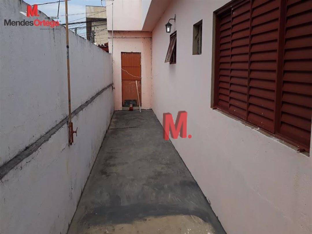 Casa à venda com 3 quartos, 222m² - Foto 14