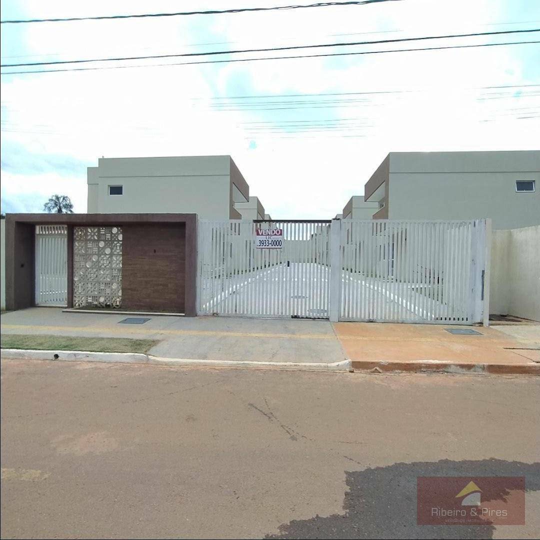 Sobrado à venda com 3 quartos, 3008m² - Foto 1