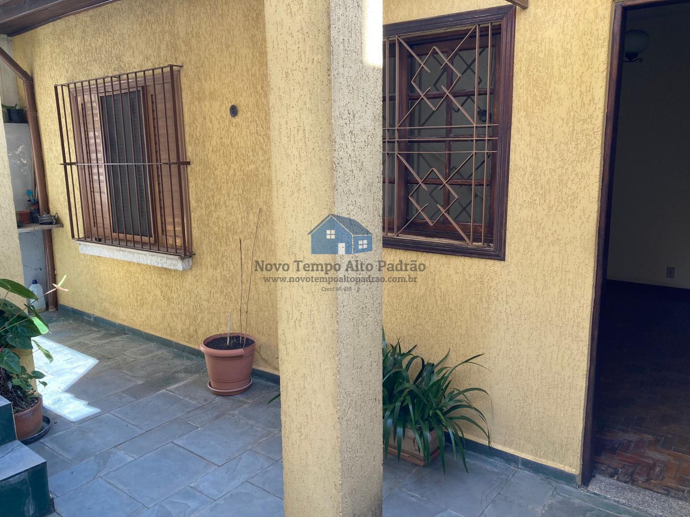 Casa à venda com 3 quartos, 180m² - Foto 4