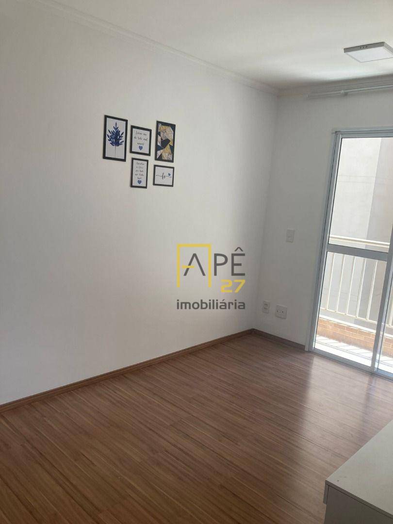 Apartamento para alugar com 2 quartos, 60m² - Foto 11