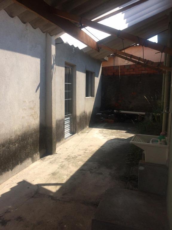 Casa à venda com 6 quartos, 200m² - Foto 10