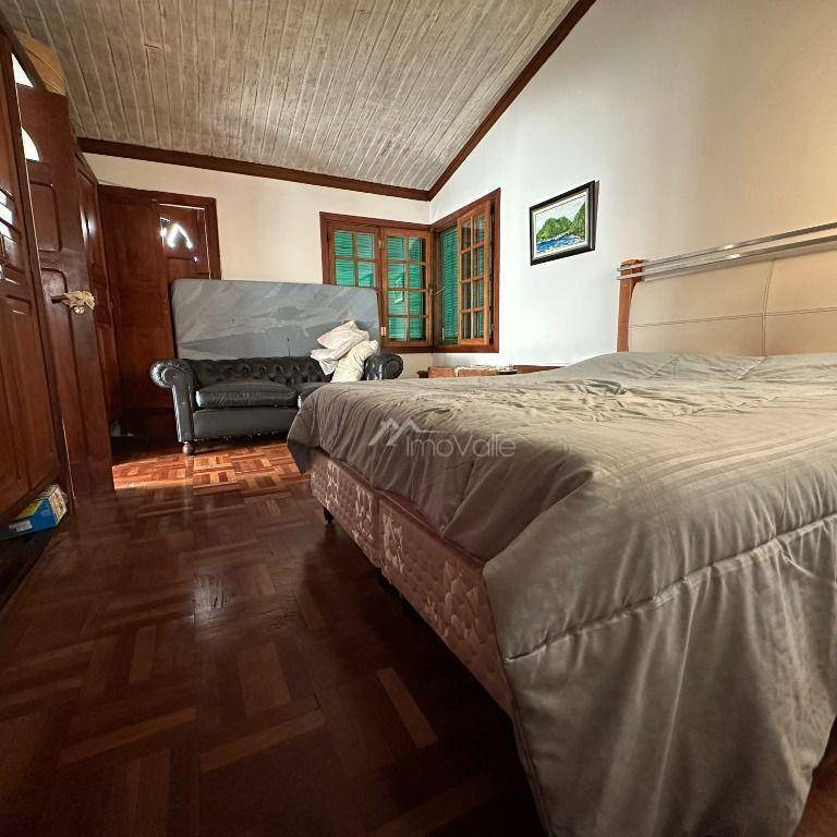 Casa de Condomínio à venda com 3 quartos, 230m² - Foto 30