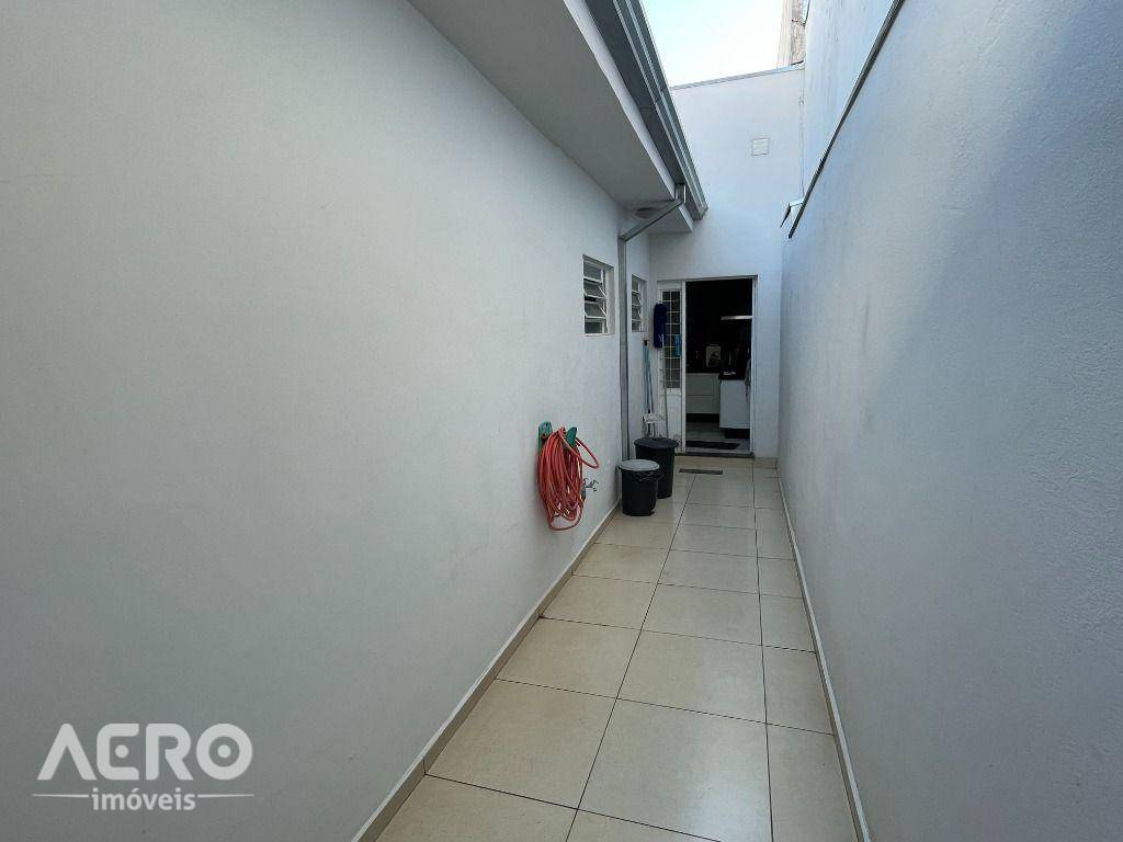 Casa, 3 quartos, 164 m² - Foto 3