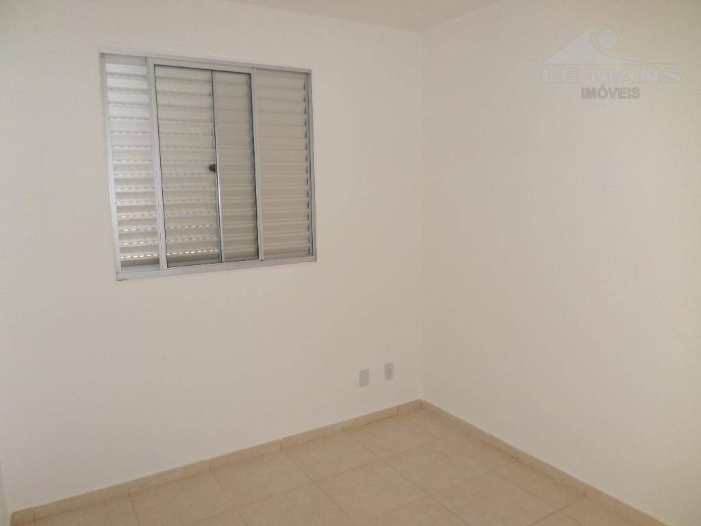 Apartamento para alugar com 2 quartos, 49m² - Foto 4