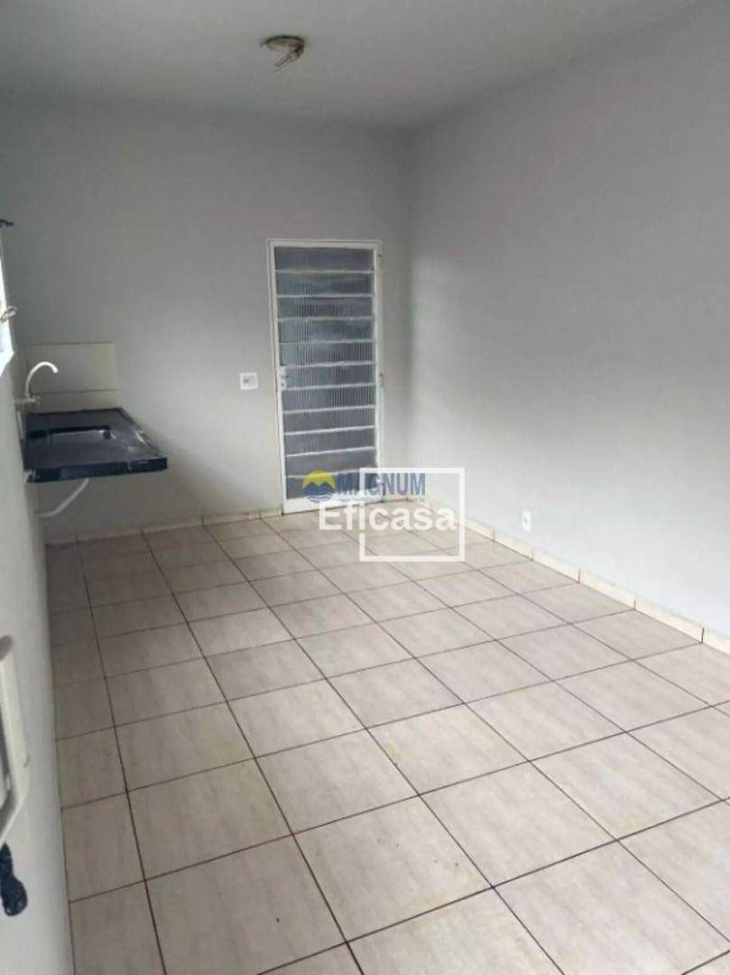 Casa à venda com 3 quartos, 153m² - Foto 3