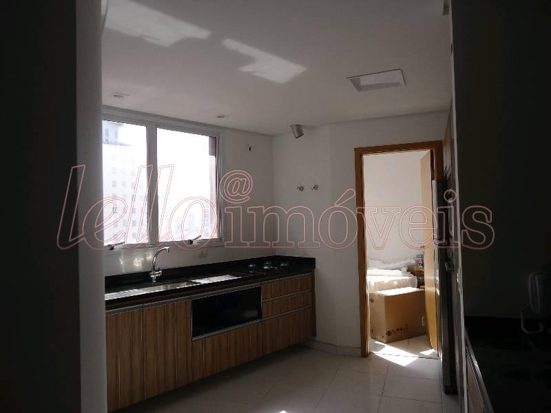 Apartamento para alugar com 2 quartos, 90m² - Foto 12