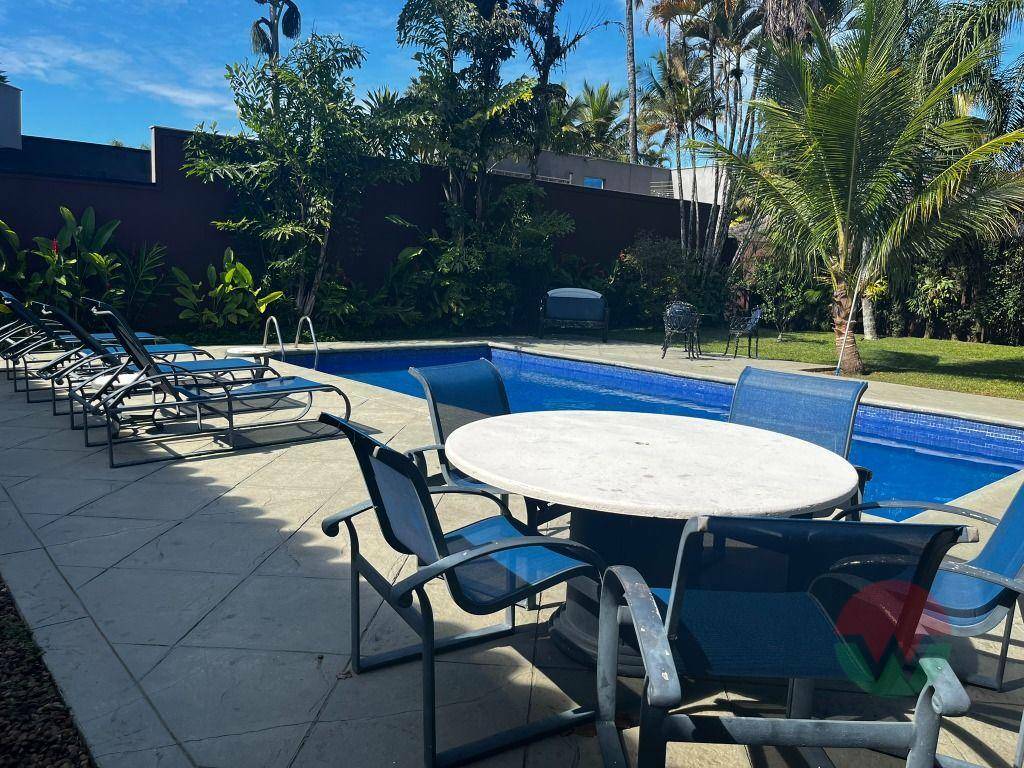 Casa de Condomínio à venda e aluguel com 4 quartos, 500m² - Foto 4
