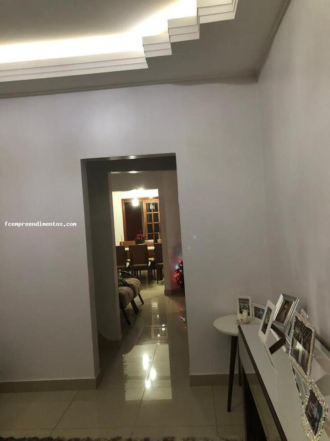 Casa à venda com 3 quartos, 140m² - Foto 8