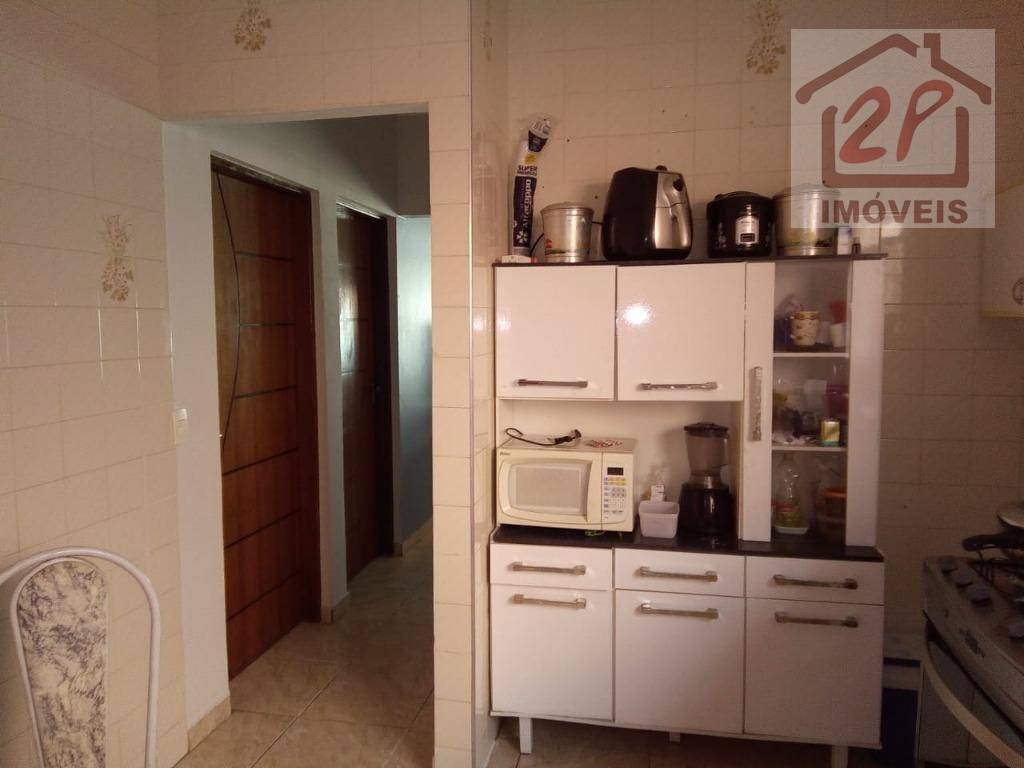 Casa à venda com 3 quartos, 159m² - Foto 2