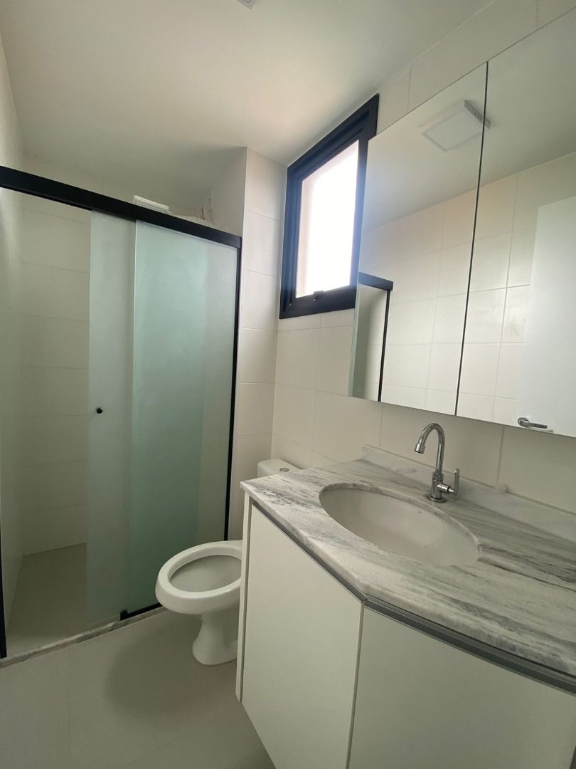 Apartamento para alugar com 3 quartos, 69m² - Foto 2