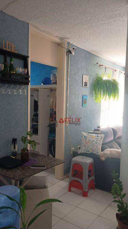 Apartamento à venda com 2 quartos, 60m² - Foto 2