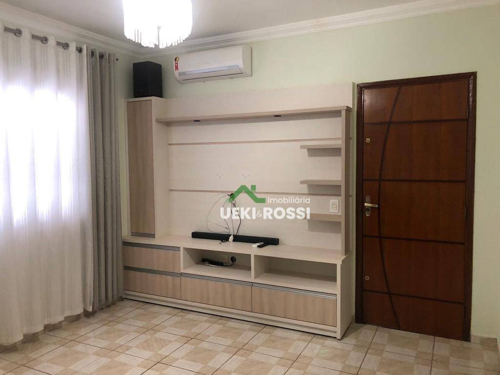 Casa à venda com 3 quartos, 97m² - Foto 8