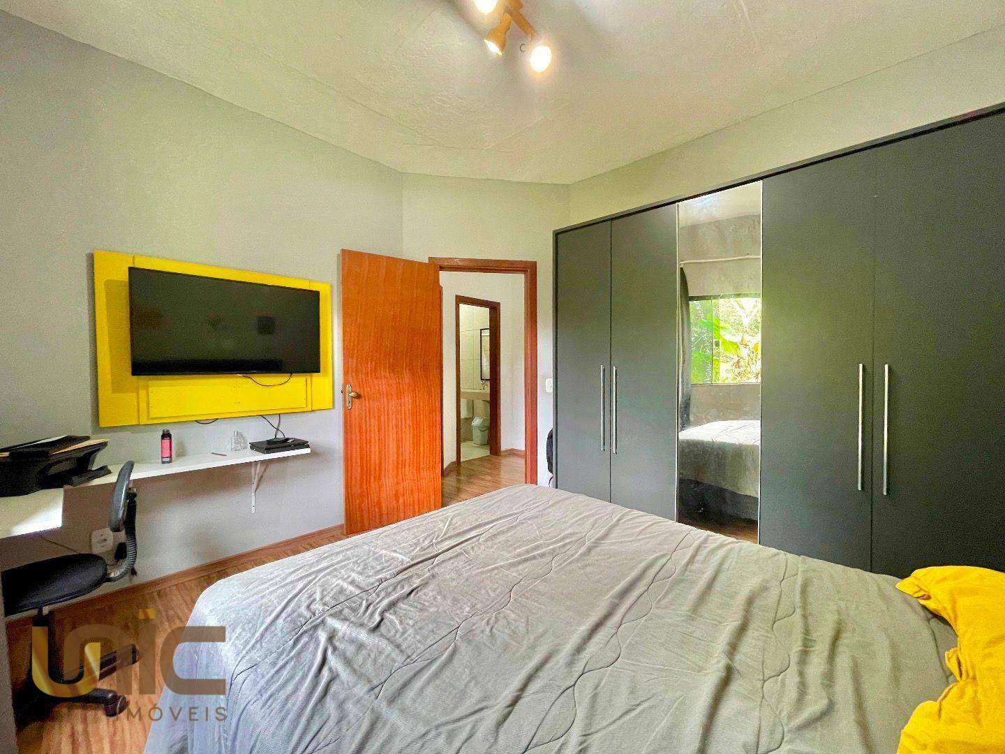 Casa à venda com 3 quartos, 170m² - Foto 14