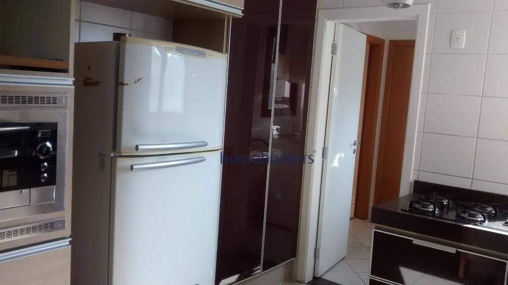 Apartamento à venda com 3 quartos, 128m² - Foto 12