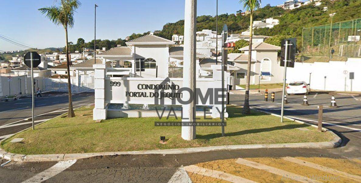 Casa de Condomínio à venda com 3 quartos, 275m² - Foto 4