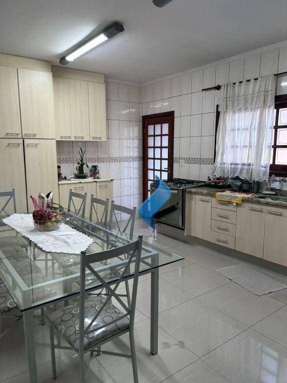 Casa à venda com 3 quartos, 188m² - Foto 13