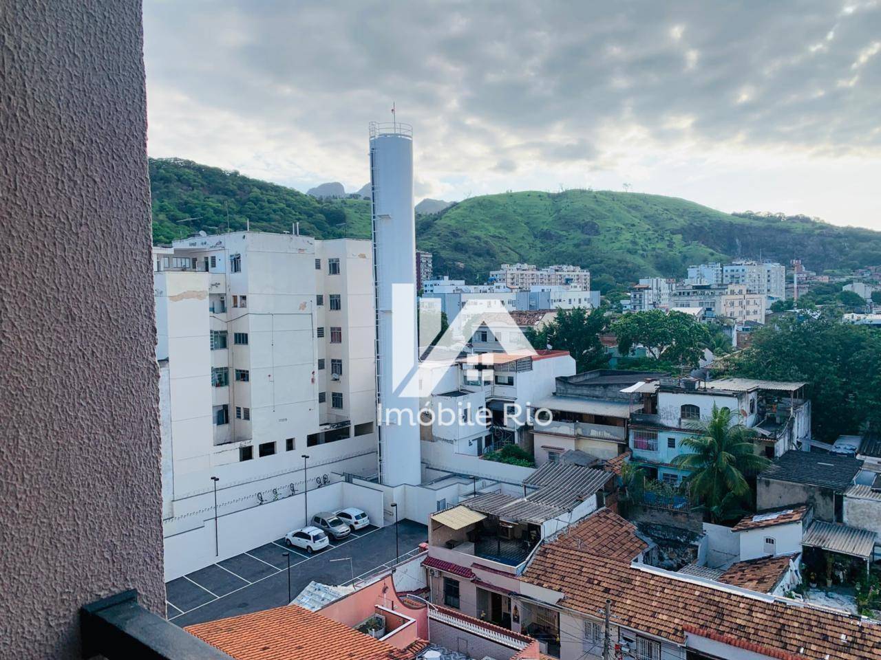 Apartamento à venda com 1 quarto, 34m² - Foto 2