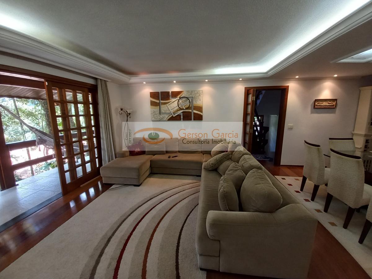 Casa à venda com 3 quartos, 370m² - Foto 11
