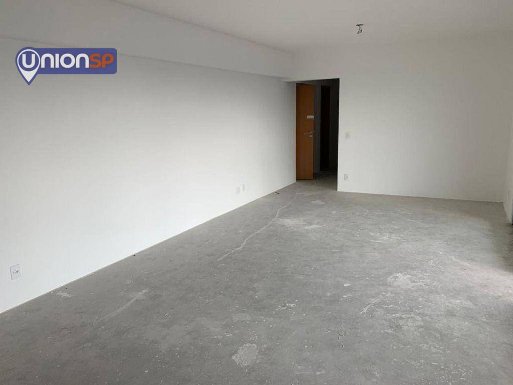 Apartamento à venda com 4 quartos, 211m² - Foto 1