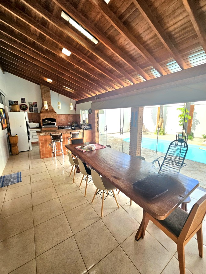 Casa à venda com 3 quartos, 250m² - Foto 12