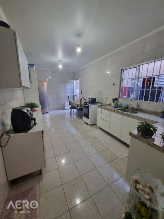 Casa de Condomínio à venda com 3 quartos, 156m² - Foto 13