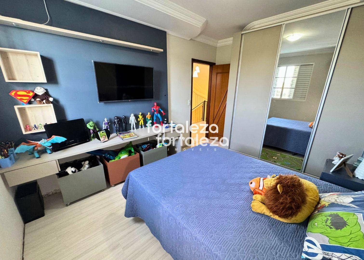 Sobrado à venda com 3 quartos, 361m² - Foto 11