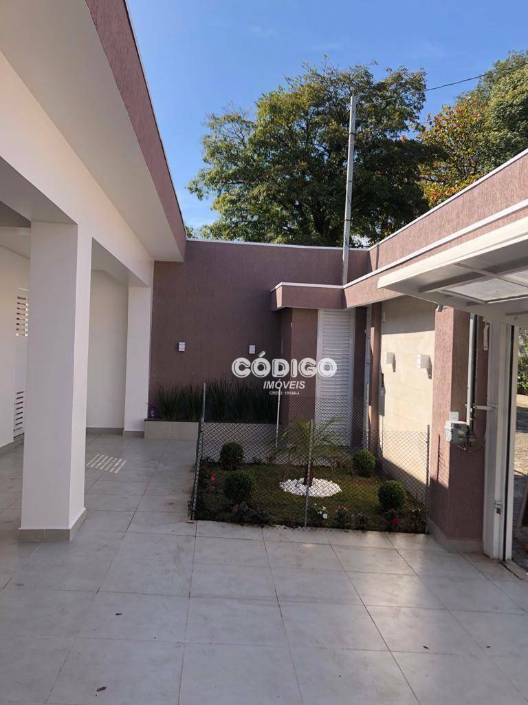 Casa à venda com 3 quartos, 300m² - Foto 3